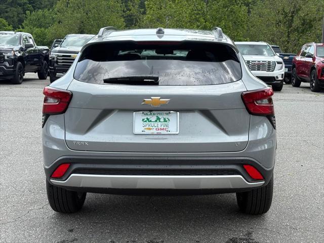 new 2025 Chevrolet Trax car, priced at $25,206