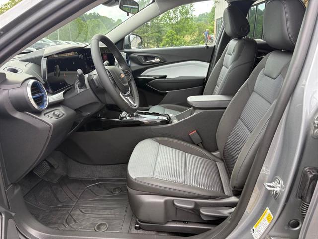 new 2025 Chevrolet Trax car, priced at $25,206