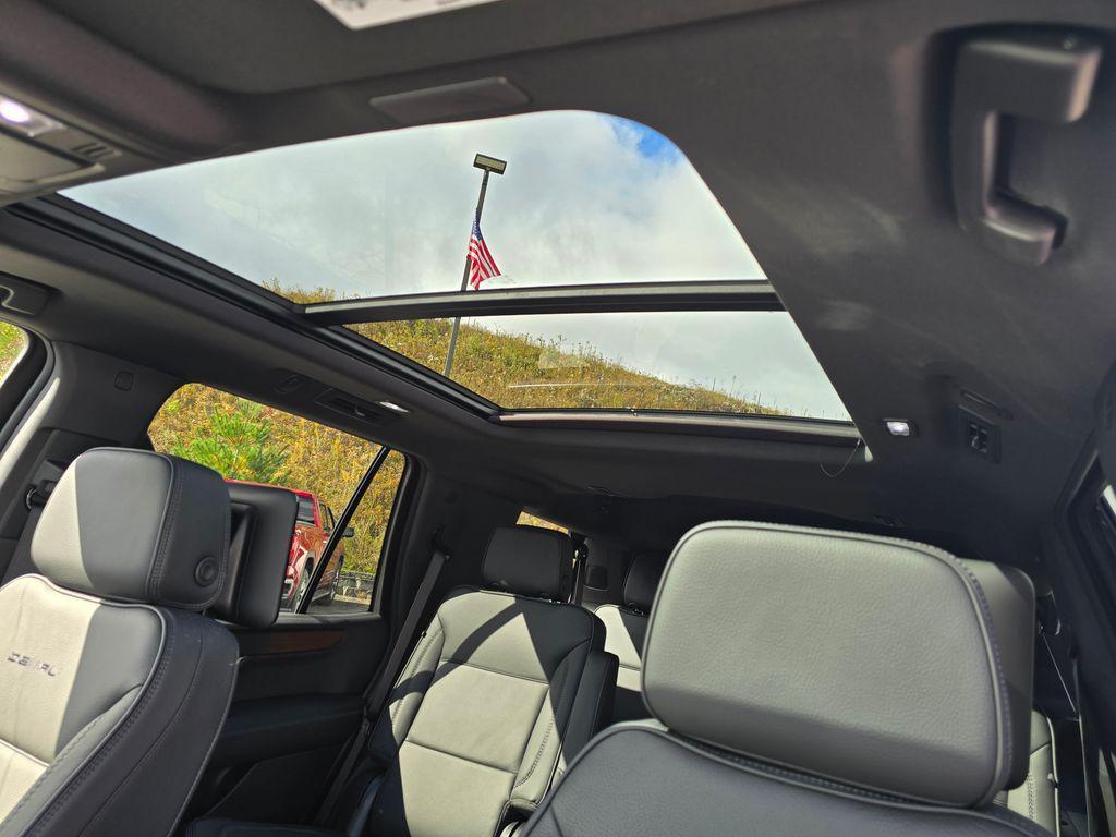 new 2025 GMC Yukon car, priced at $92,312