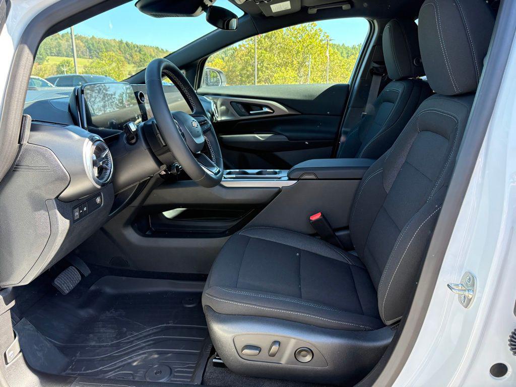 new 2026 Chevrolet Equinox EV car, priced at $33,315