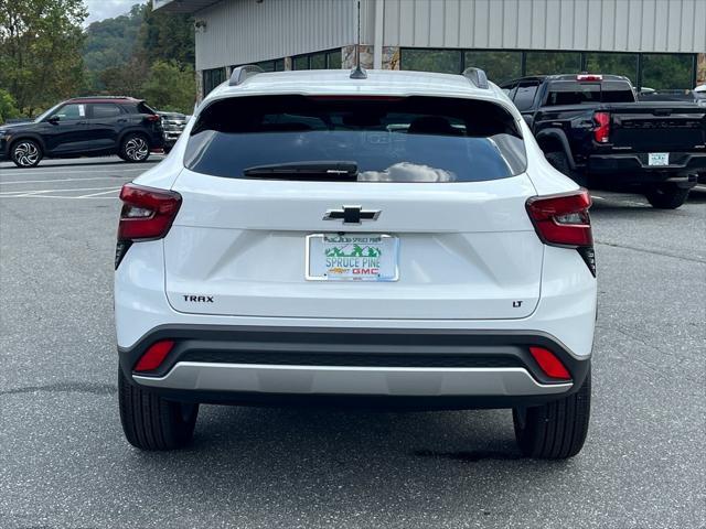 new 2024 Chevrolet Trax car, priced at $23,975