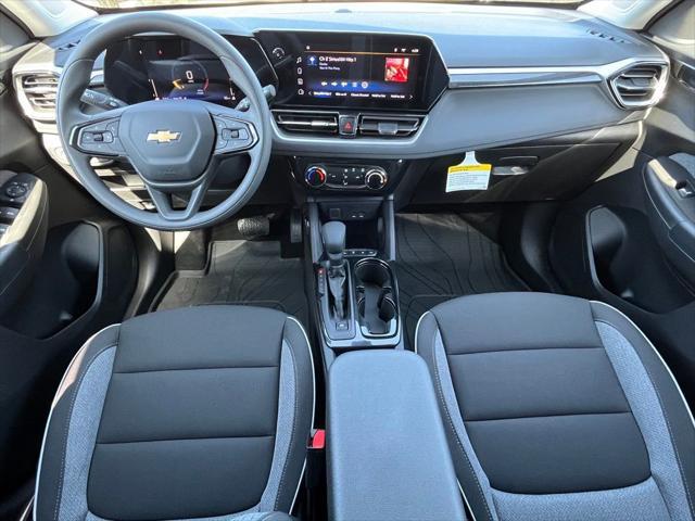 new 2025 Chevrolet TrailBlazer car, priced at $28,202