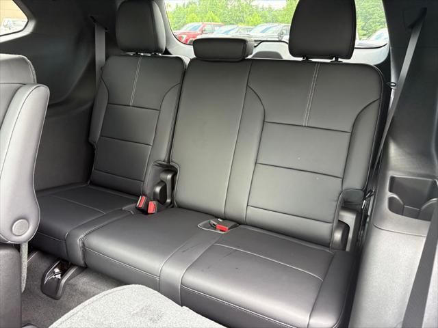new 2025 GMC Acadia car, priced at $48,897