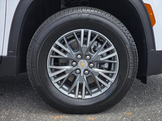 new 2025 Chevrolet Traverse car