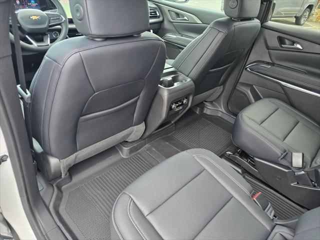new 2025 Chevrolet Traverse car