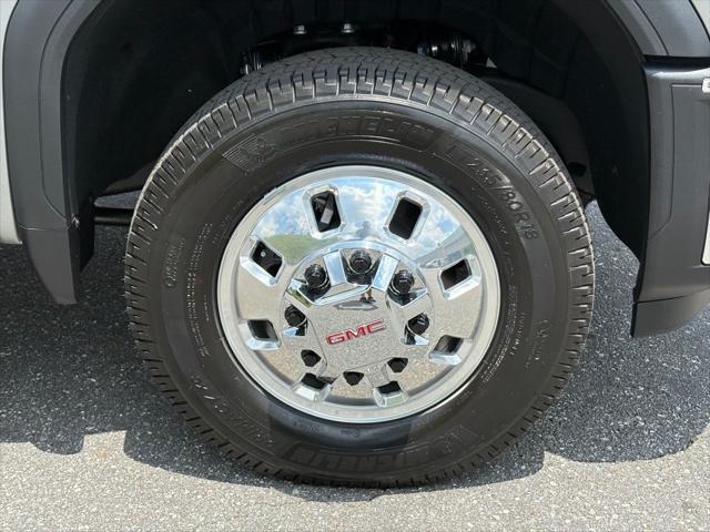 new 2025 GMC Sierra 3500 car, priced at $83,118