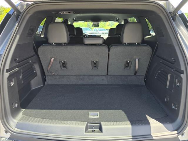 new 2025 GMC Acadia car, priced at $49,604