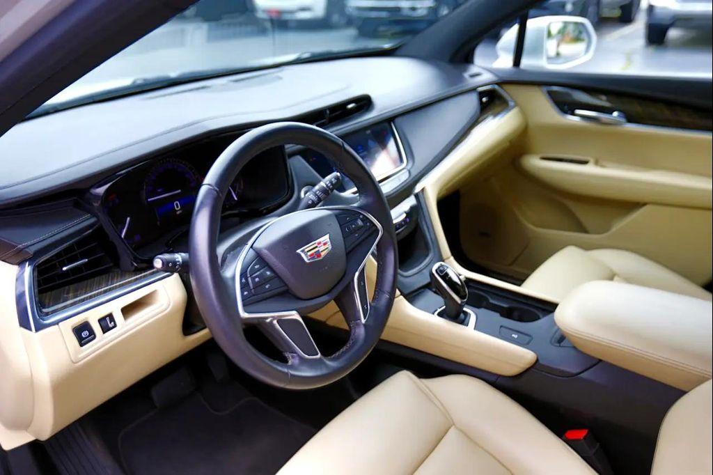 used 2017 Cadillac XT5 car, priced at $13,900