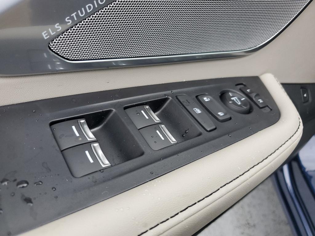 new 2025 Acura RDX car, priced at $48,650