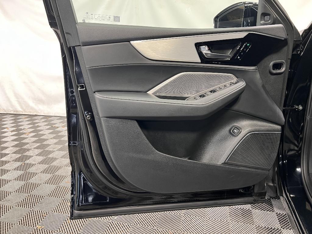 used 2023 Acura MDX car, priced at $43,791