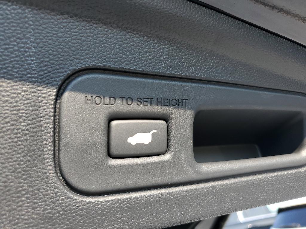 new 2025 Acura MDX car, priced at $60,750