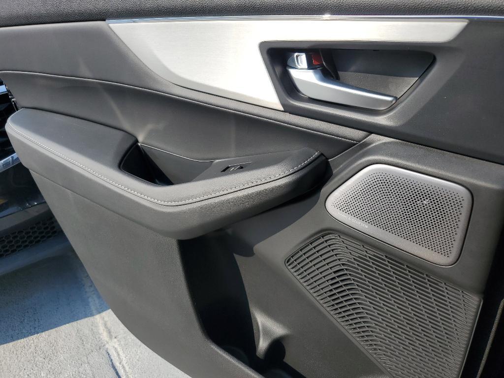 new 2025 Acura MDX car, priced at $60,750