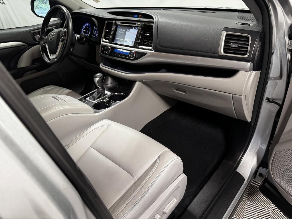 used 2017 Toyota Highlander car, priced at $24,791