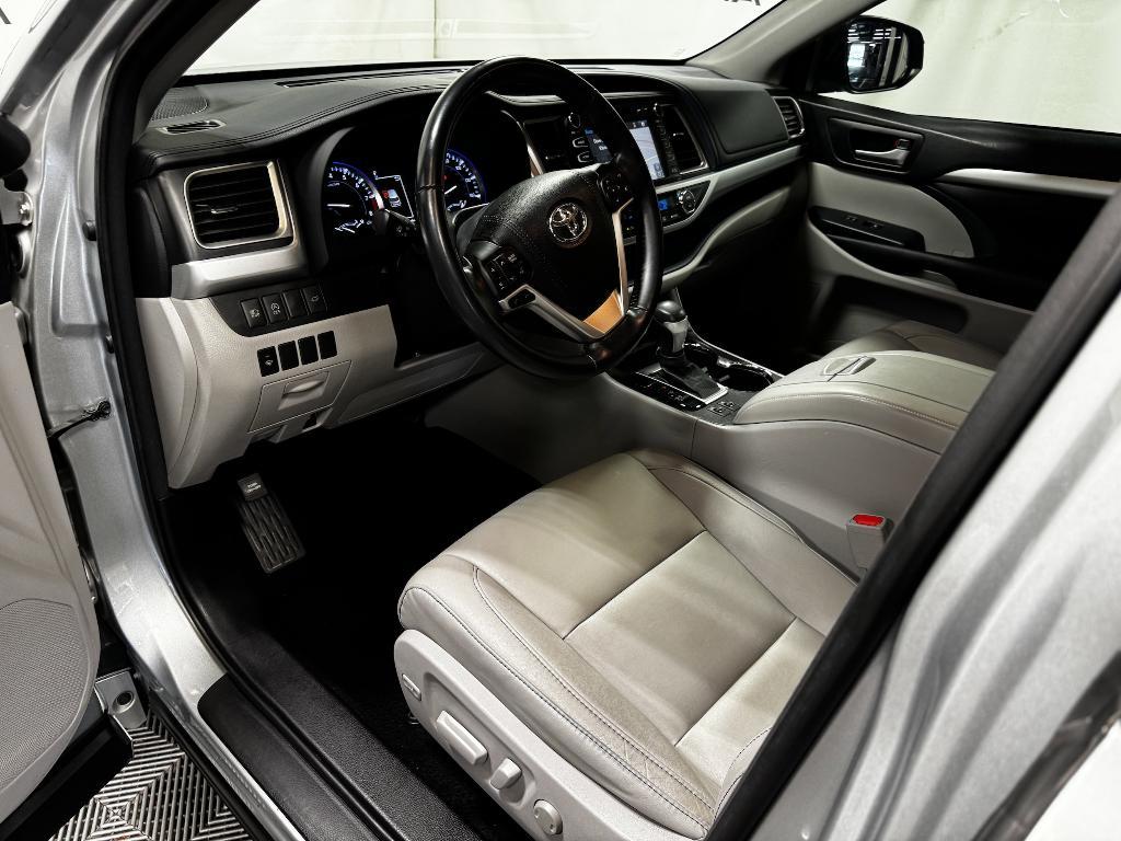 used 2017 Toyota Highlander car, priced at $24,791