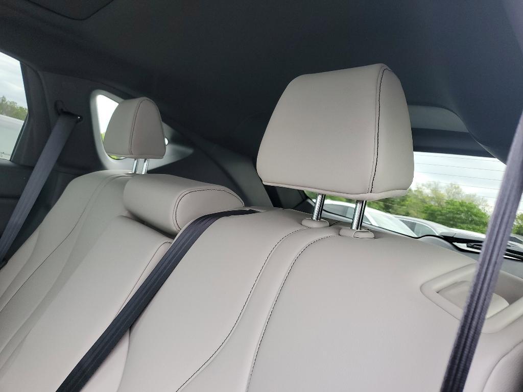 new 2025 Acura RDX car, priced at $46,050
