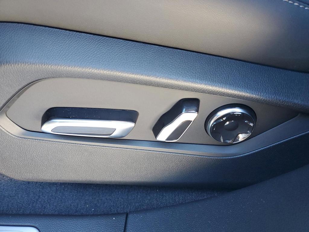 new 2025 Acura RDX car, priced at $49,250