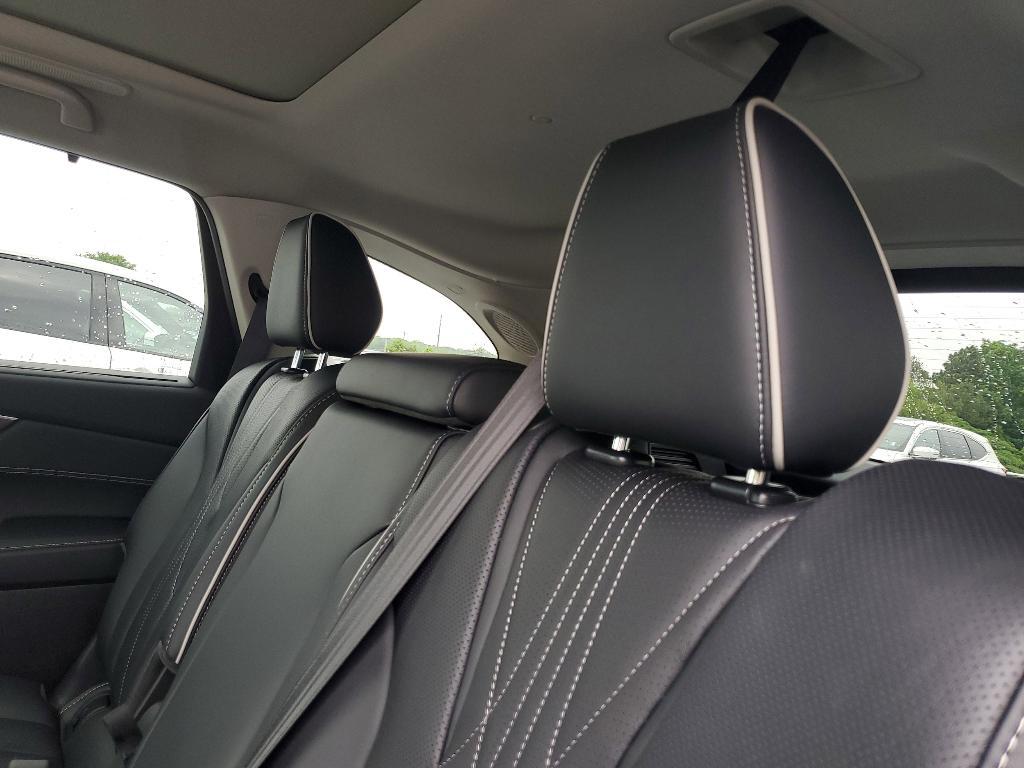 new 2025 Acura MDX car, priced at $68,250