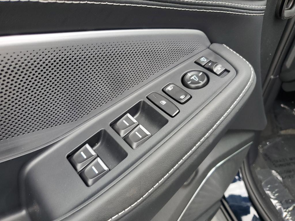 new 2025 Acura MDX car, priced at $68,250
