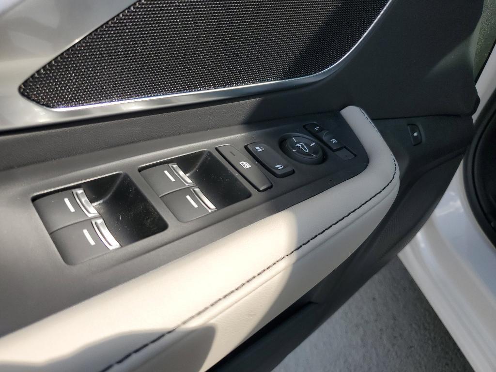 new 2025 Acura RDX car, priced at $46,650