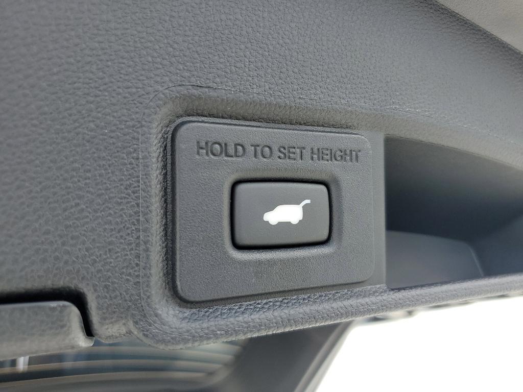 new 2025 Acura RDX car, priced at $46,650