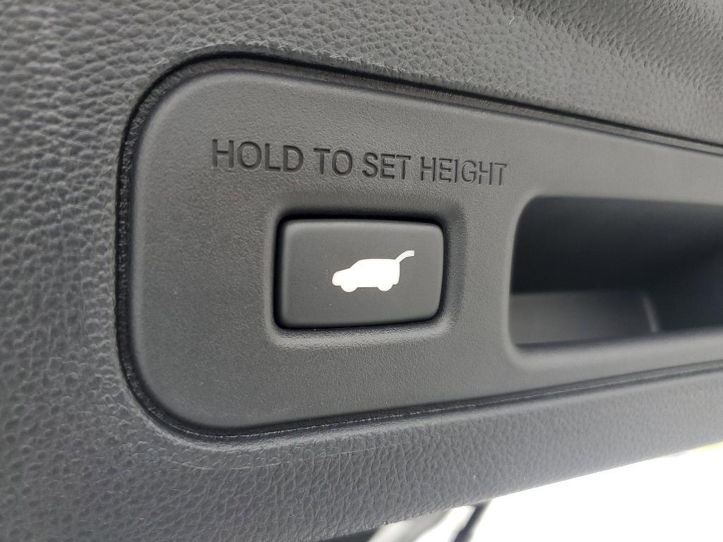 new 2025 Acura MDX car, priced at $58,550