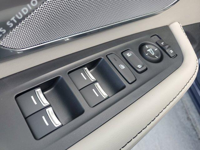 new 2025 Acura RDX car, priced at $48,650