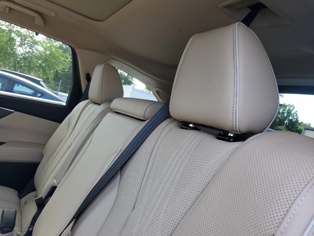 new 2025 Acura MDX car, priced at $68,250