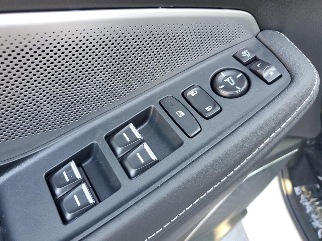 new 2026 Acura MDX car, priced at $61,350