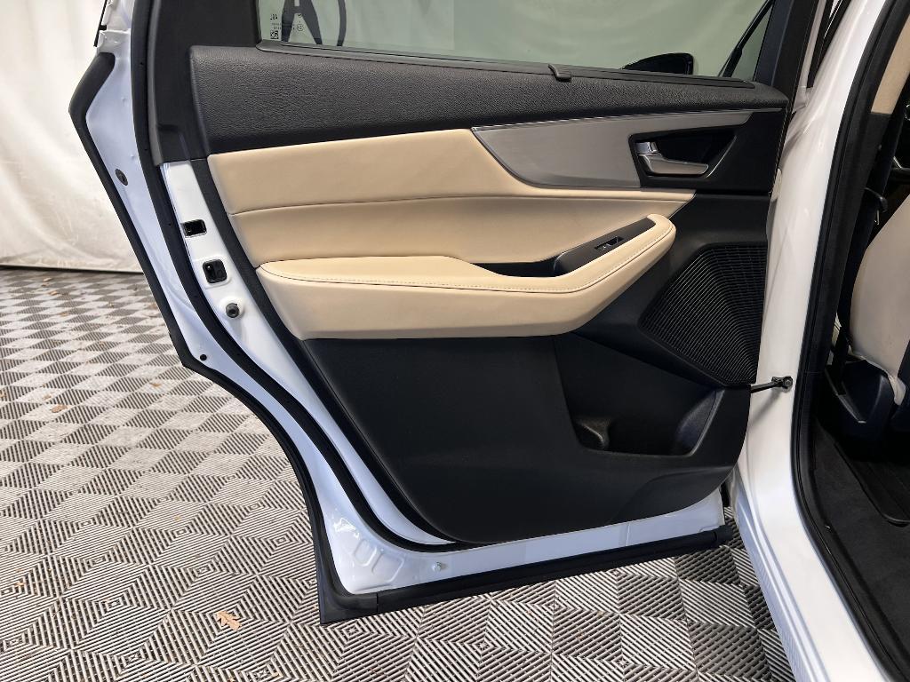 used 2023 Acura MDX car, priced at $41,991