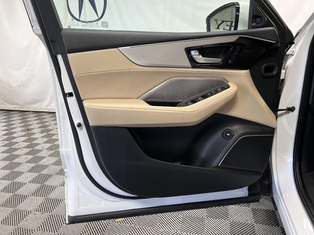 used 2023 Acura MDX car, priced at $41,991