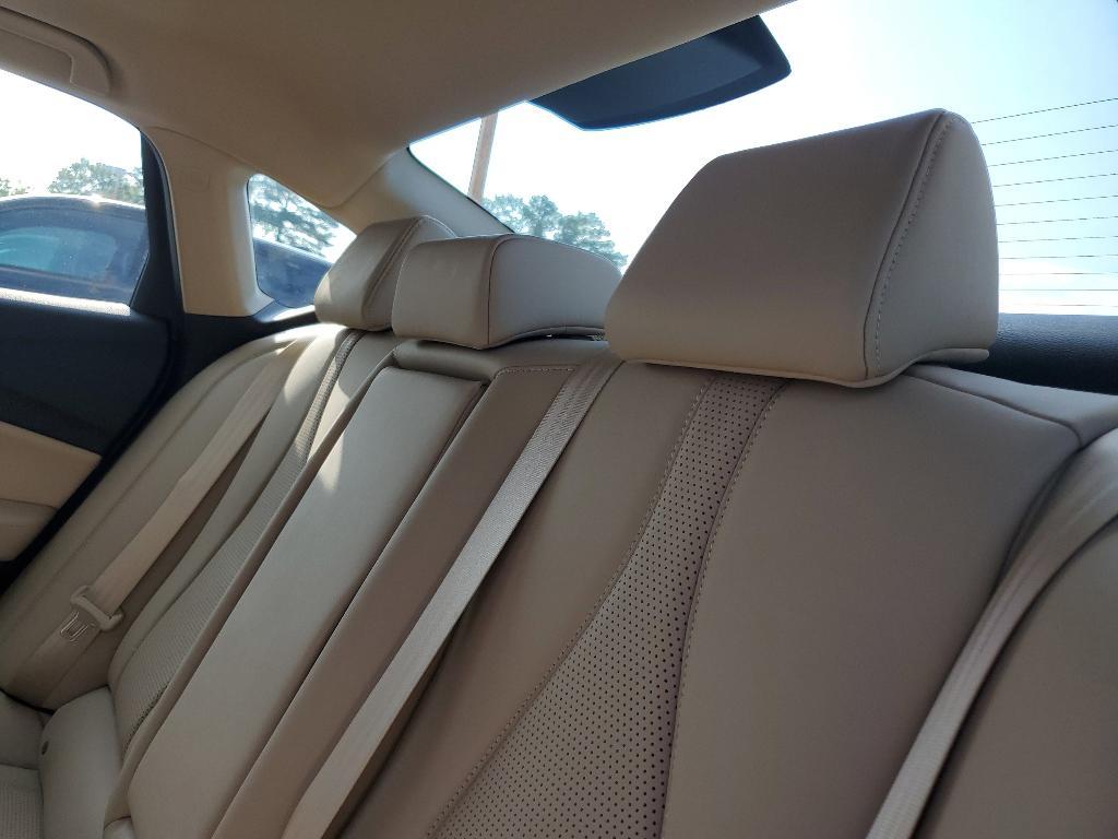 new 2025 Acura TLX car, priced at $47,195