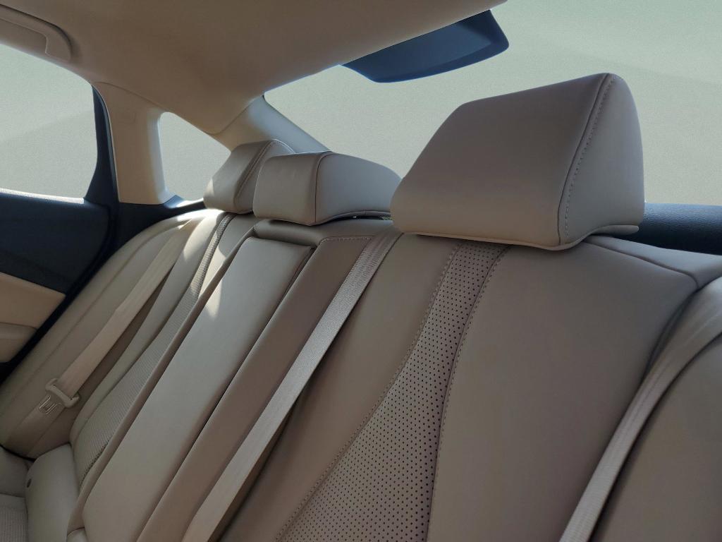 new 2025 Acura TLX car, priced at $47,195