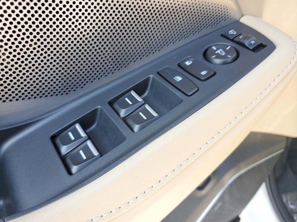 new 2025 Acura MDX car, priced at $58,550