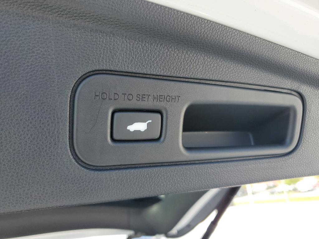 new 2025 Acura MDX car, priced at $58,550