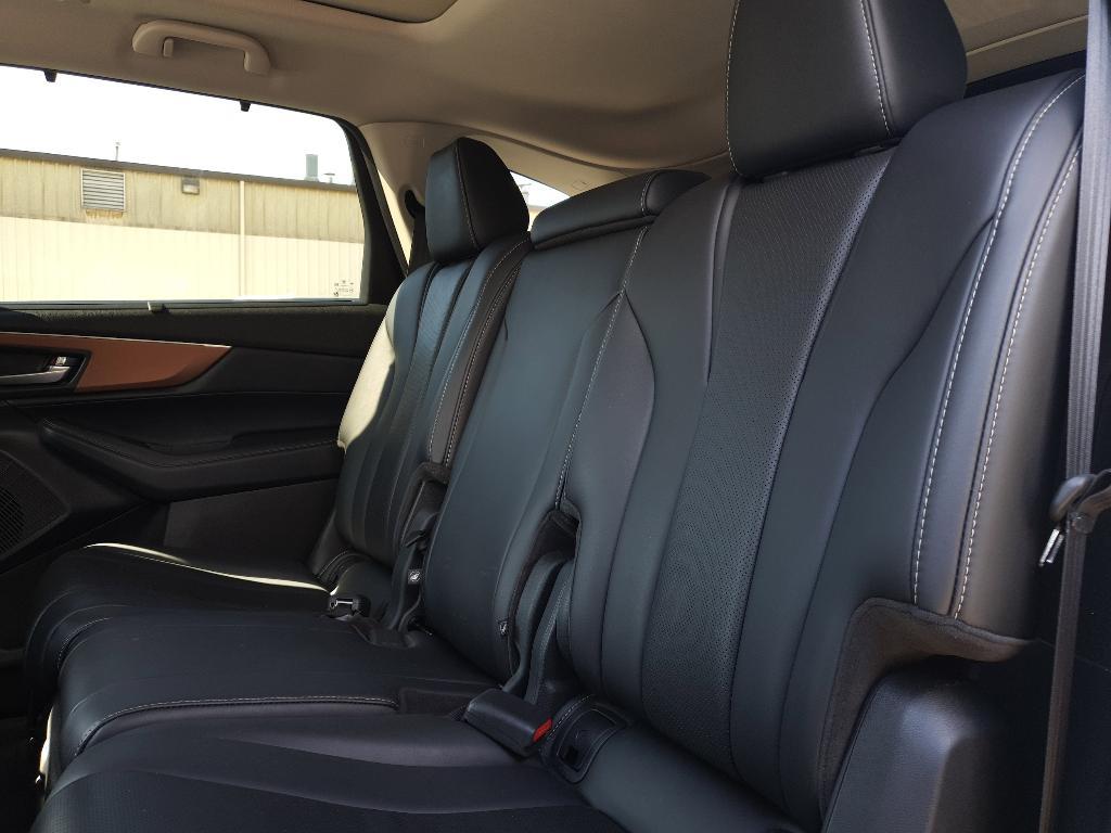 used 2022 Acura MDX car, priced at $41,491
