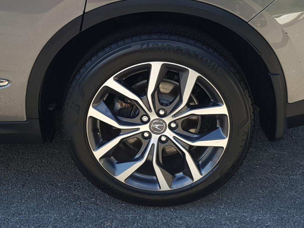 used 2022 Acura MDX car, priced at $41,491
