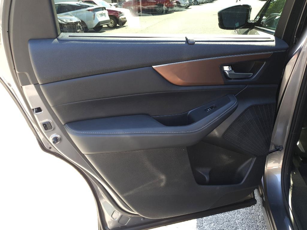 used 2022 Acura MDX car, priced at $41,491