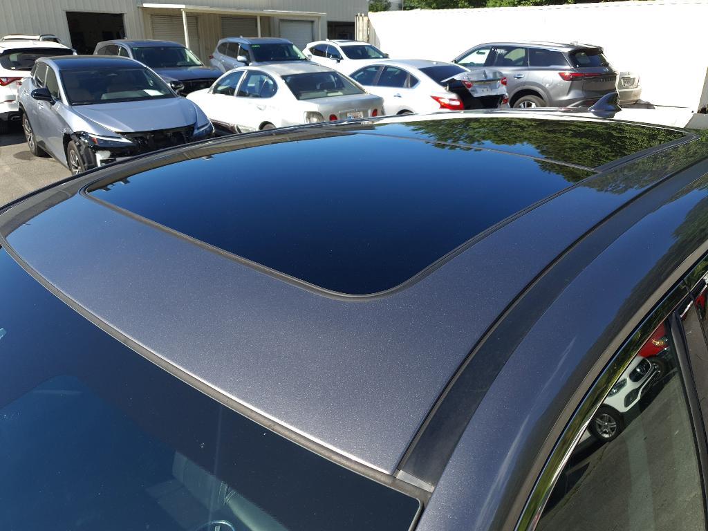 used 2022 Acura MDX car, priced at $41,491