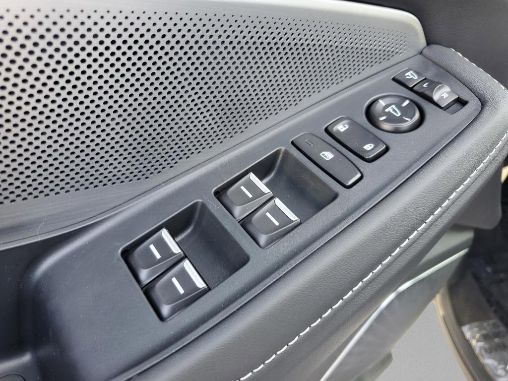 new 2026 Acura MDX car, priced at $68,850