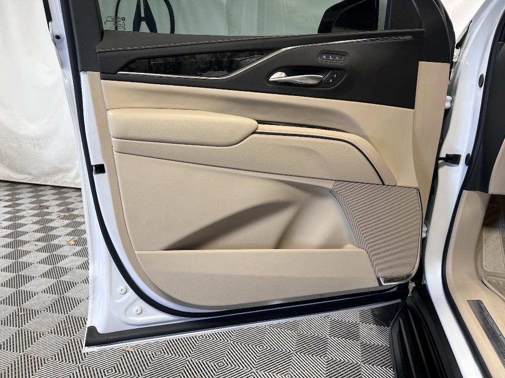 used 2024 Cadillac Escalade ESV car, priced at $89,991