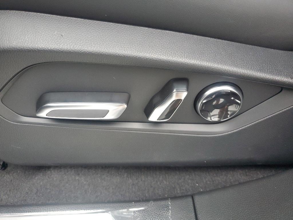 new 2025 Acura RDX car, priced at $49,250