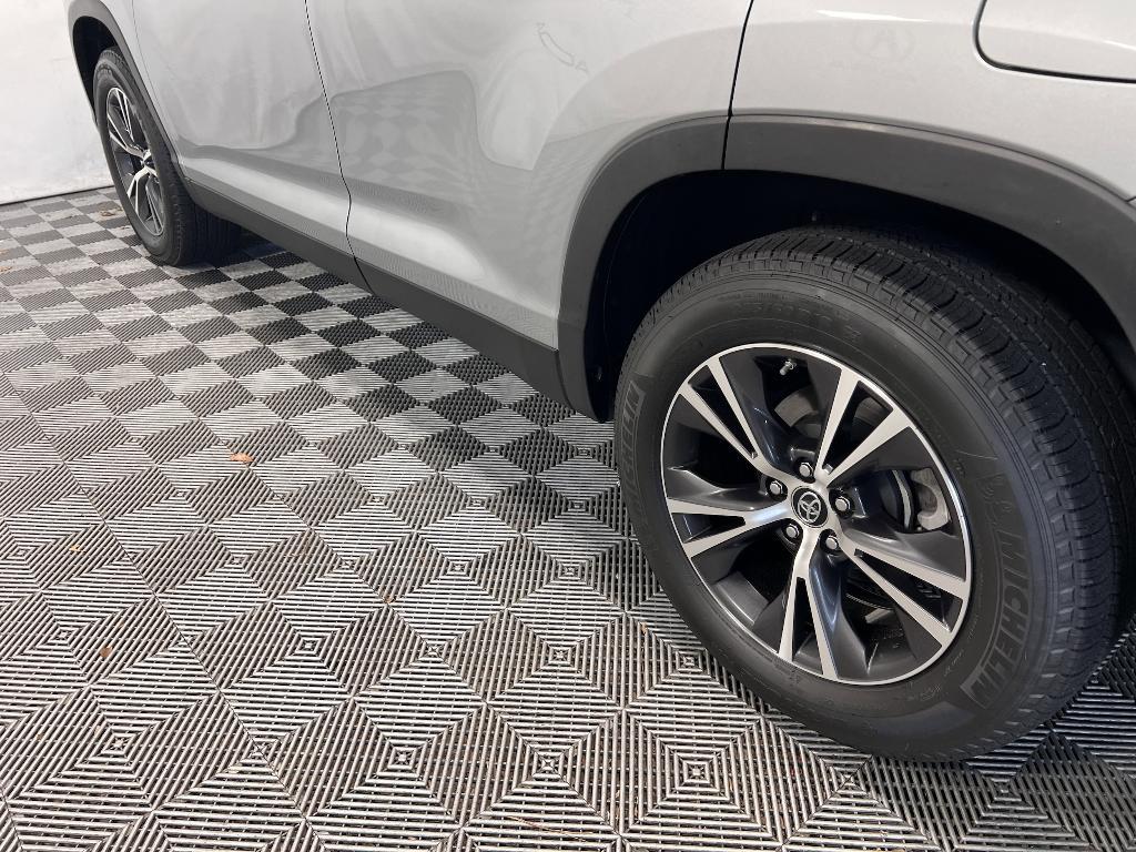 used 2019 Toyota Highlander car, priced at $25,791
