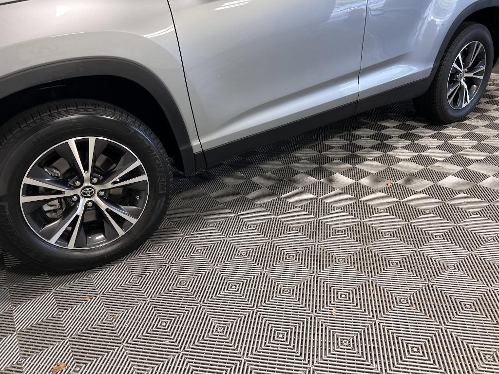 used 2019 Toyota Highlander car, priced at $25,791