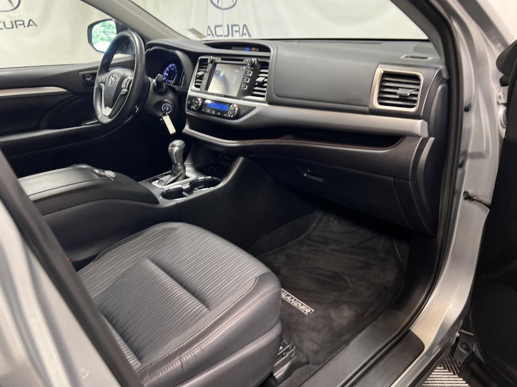 used 2019 Toyota Highlander car, priced at $25,791