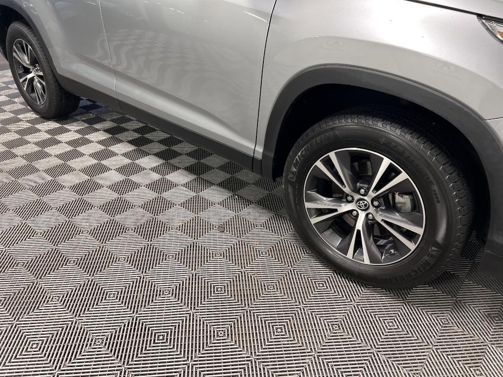 used 2019 Toyota Highlander car, priced at $25,791