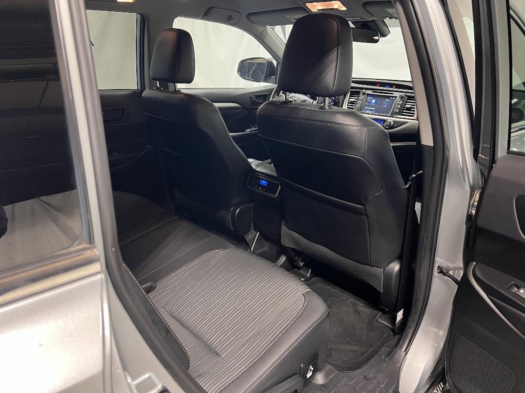 used 2019 Toyota Highlander car, priced at $25,791