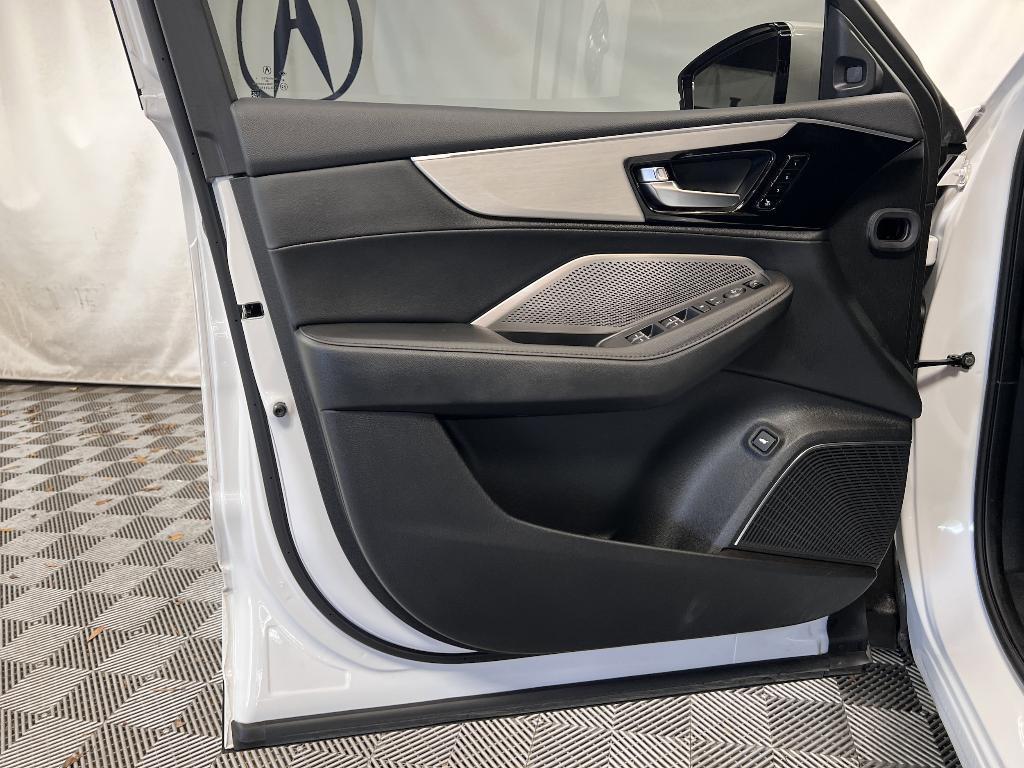 used 2024 Acura MDX car, priced at $44,591
