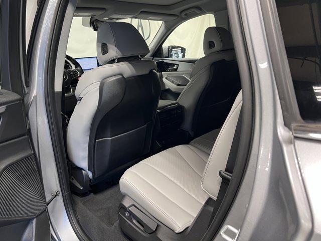 used 2022 Acura MDX car, priced at $41,991