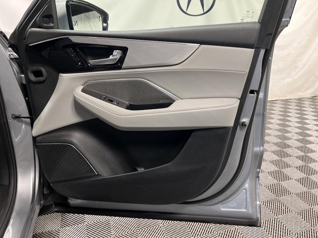 used 2022 Acura MDX car, priced at $41,991