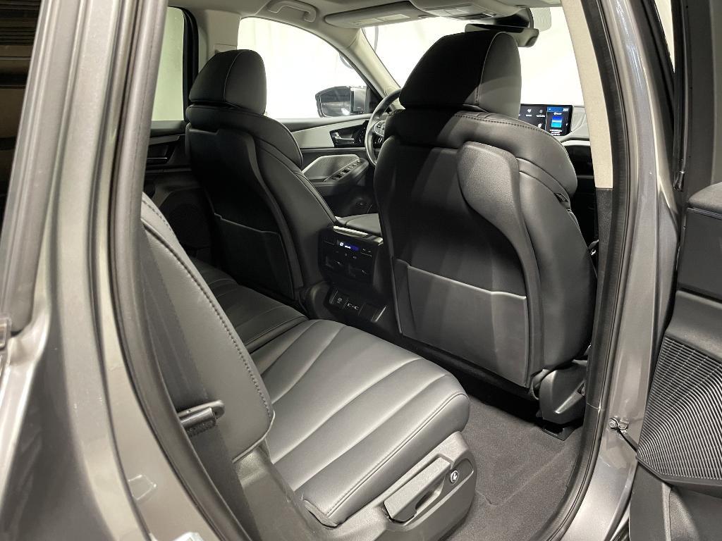 used 2023 Acura MDX car, priced at $39,991
